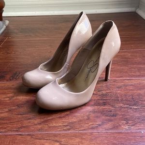 Jessica Simpson stilettos